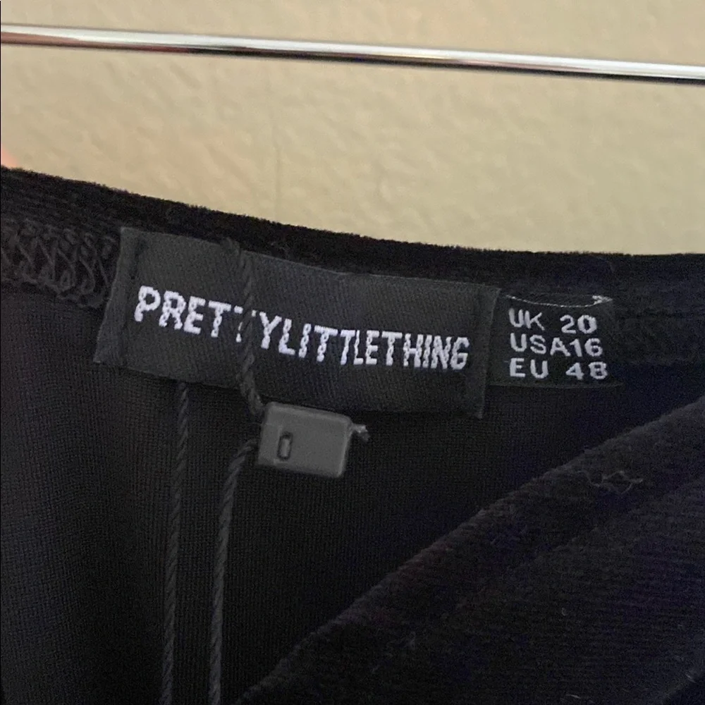 NWT PrettyLittleThing Black Velvet Jumpsuit sz 16 - Picture 9 of 9